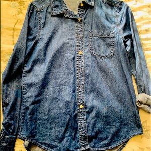MAURICE’S Denim blouse size s